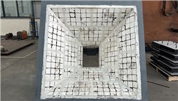 焦炭稱(chēng)量斗使用三合一硫化板